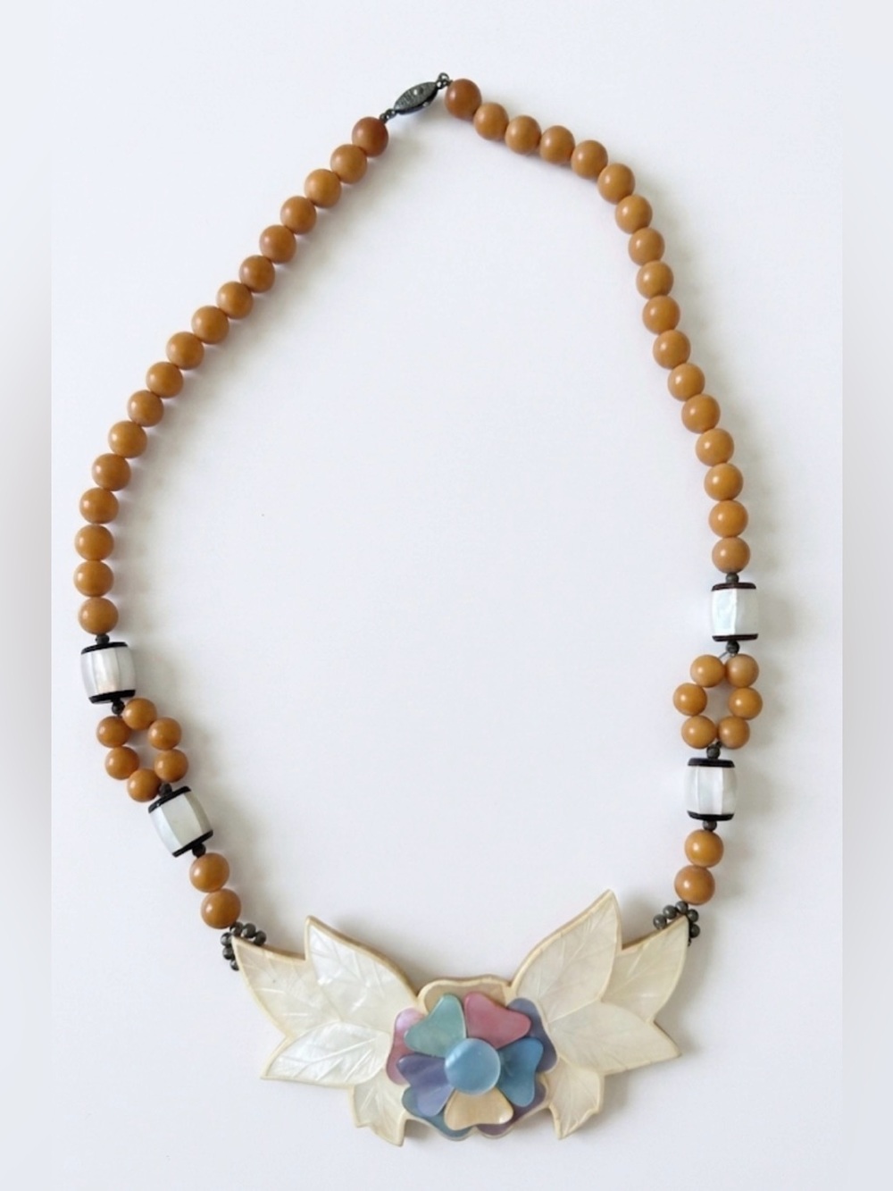 Vintage Lee Sands Mother of Pearl Inlay Necklace